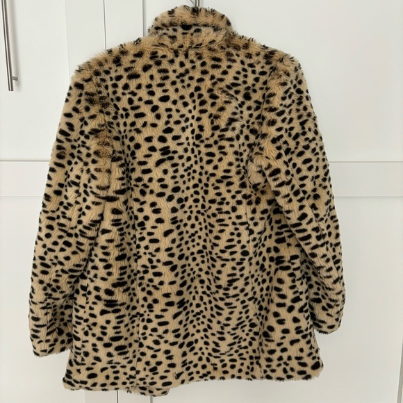 ❌SOLD❌ FAVORITE faux fur coat, leopard print Size Large - Picture 4 of 4
